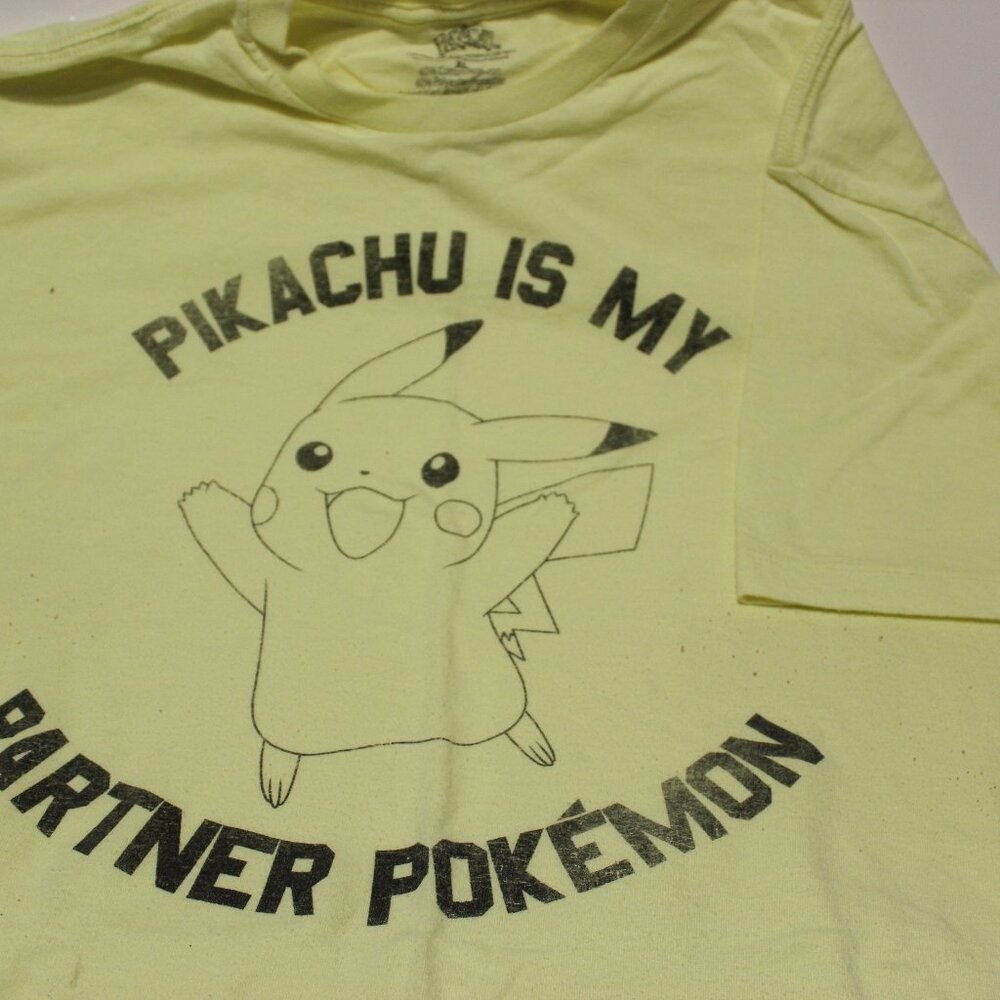 Pikachu Tee Shirt Size XL Pokemon Brand 60/40